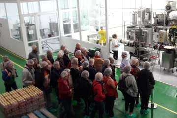 Visita a la fábrica de refrescos Nik y al museo etnográfico de Antonio El virula (Foto TA)