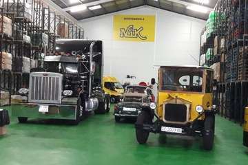 Visita a la fábrica de refrescos Nik y al museo etnográfico de Antonio El virula (Foto TA)