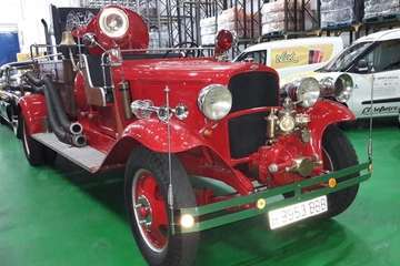 Visita a la fábrica de refrescos Nik y al museo etnográfico de Antonio El virula (Foto TA)