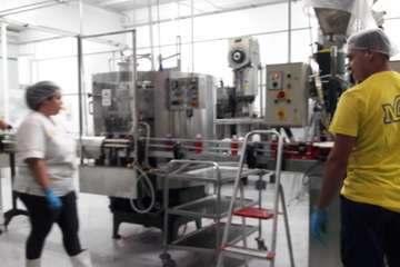 Visita a la fábrica de refrescos Nik y al museo etnográfico de Antonio El virula (Foto TA)