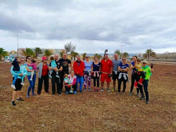 Grupo de vecinos que  participaron en la iniciativa (Foto TA)