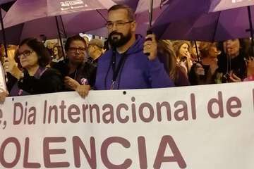 Protesta en la capital contra la violencia machista con presencias de muchos teldenses  (Foto Antonio Alí y TA)