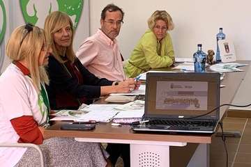 El encuentro se celebra en la Casa de la Agricultura (Foto TA)