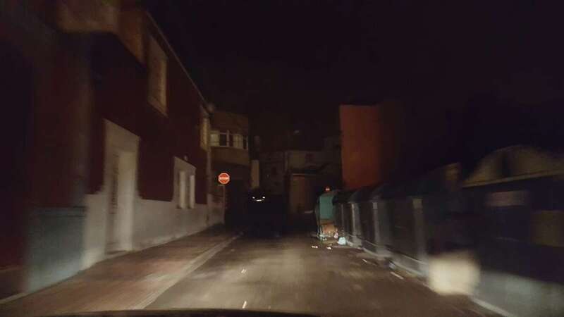 Imagen de archivo de una calle de Los Llanos sin luz (Foto TA)