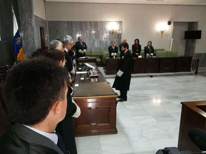 Momento de la toma de posesión de Armando José García Castellano (Foto TA)