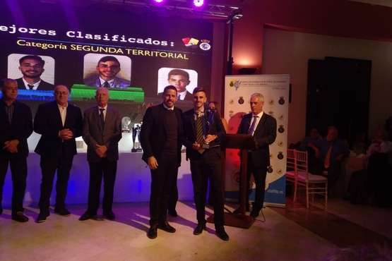 Cena navideña en Telde del Comité de Árbitros de Fútbol de la FIFLP (Foto Helena y TA)