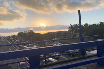 Colapso en la entrada a la capital por la GC-1 por las obras de reparación de un muro de contención (Foto TA)