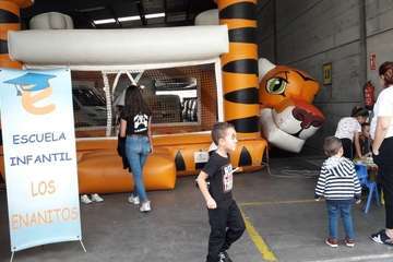 Iniciativa solidaria de recogida de juguetes nuevos de Car Home Services (Foto TA)