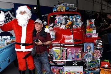 Iniciativa solidaria de recogida de juguetes nuevos de Car Home Services (Foto TA)