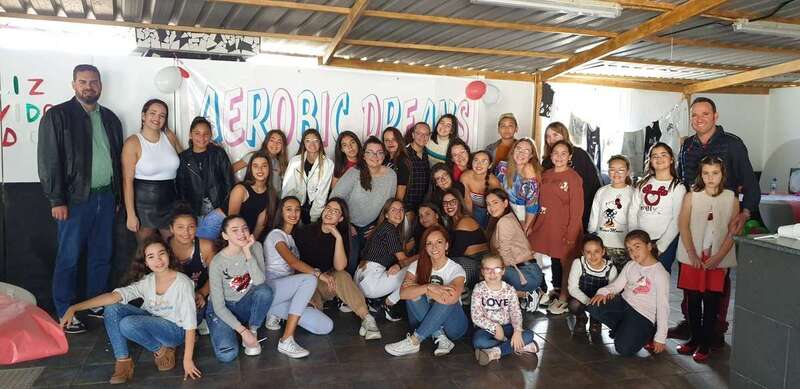 Miembros del club que asistieron este sábado a su fiesta de Navidad (Foto TA)