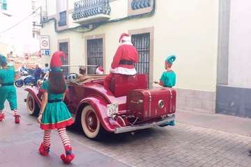  Papá Noel sostiene la magia de la Navidad en Telde (Foto TA)