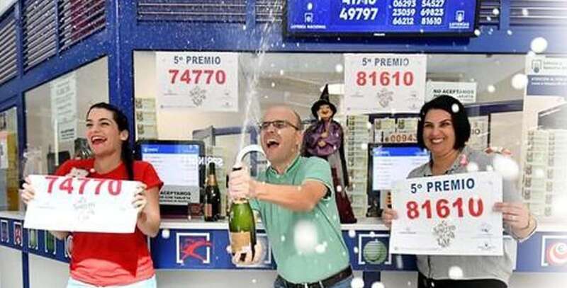 La Brujita de Telde celebra la venta de décimos de los quintos premios (Foto TA)