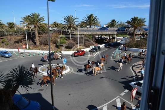 Último adiós a un vecino de Telde a lomo de caballo (Foto TA)