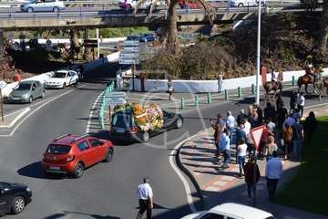 Último adiós a un vecino de Telde a lomo de caballo (Foto TA)