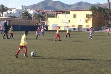 La Liga de Veteranos se vuelca con la campaña 'Ningún niño sin juguete' (Foto TA)