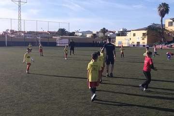 La Liga de Veteranos se vuelca con la campaña 'Ningún niño sin juguete' (Foto TA)