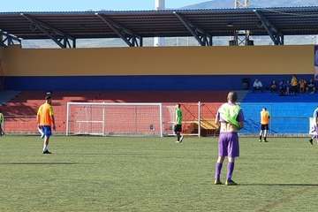 La Liga de Veteranos se vuelca con la campaña 'Ningún niño sin juguete' (Foto TA)