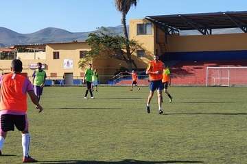 La Liga de Veteranos se vuelca con la campaña 'Ningún niño sin juguete' (Foto TA)