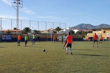 La Liga de Veteranos se vuelca con la campaña 'Ningún niño sin juguete' (Foto TA)