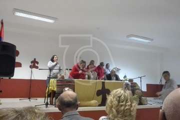 Pregón y homenaje anoche en Tara con motivo de las fiestas en honor de la Virgen de la Candelaria (Foto Carmelo Santana y TA)