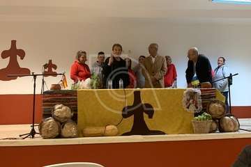 Pregón y homenaje anoche en Tara con motivo de las fiestas en honor de la Virgen de la Candelaria (Foto Carmelo Santana y TA)