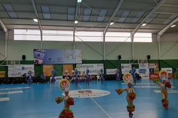 La comparsa Los Diamantes arropa al Rocasa (Foto TA)