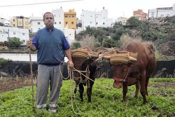 Juan Antonio González con Carbonero y Mariposa