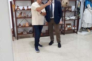 Visita del nuevo delegado del Gobierno en Canarias a las instalaciones de Entre Amigos en el Valle de Jinámar (Foto TA)
