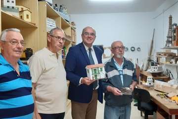 Visita del nuevo delegado del Gobierno en Canarias a las instalaciones de Entre Amigos en el Valle de Jinámar (Foto TA)
