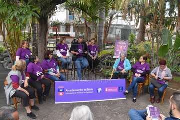 Presentación del programa de actos del Día Internacional de las Mujeres en Telde (Foto TA y FJS)