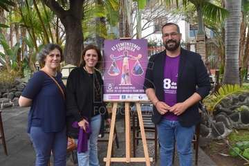 Presentación del programa de actos del Día Internacional de las Mujeres en Telde (Foto TA y FJS)