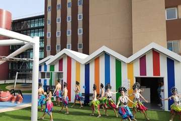 Los Diamantes llena de ritmo carnavalero el Materno Infantil (Foto TA)