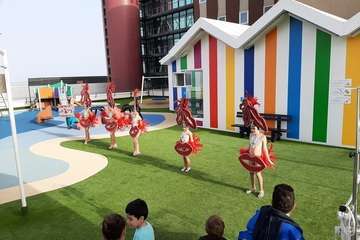 Los Diamantes llena de ritmo carnavalero el Materno Infantil (Foto TA)