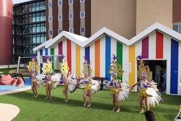 Los Diamantes llena de ritmo carnavalero el Materno Infantil (Foto TA)