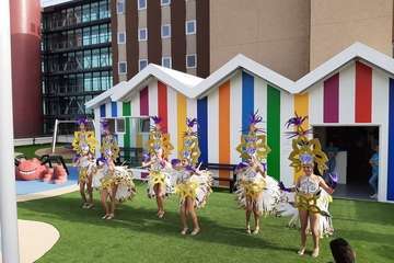 Los Diamantes llena de ritmo carnavalero el Materno Infantil (Foto TA)