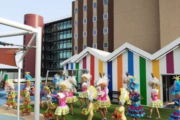 Los Diamantes llena de ritmo carnavalero el Materno Infantil (Foto TA)