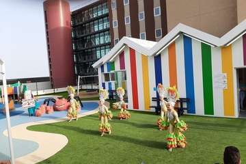 Los Diamantes llena de ritmo carnavalero el Materno Infantil (Foto TA)