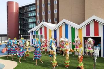 Los Diamantes llena de ritmo carnavalero el Materno Infantil (Foto TA)