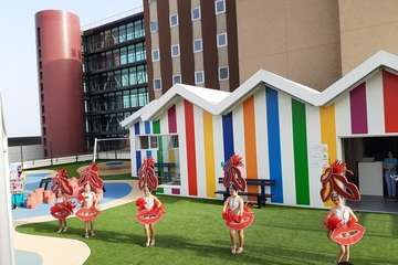 Los Diamantes llena de ritmo carnavalero el Materno Infantil (Foto TA)