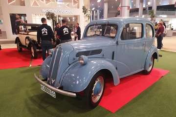 Telde exhibe sus coches clásicos en Alisios (Foto TA)