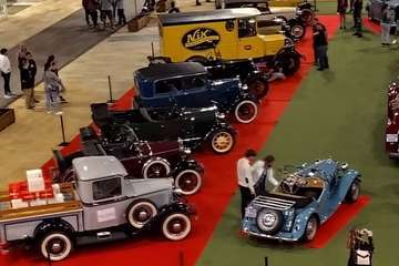 Telde exhibe sus coches clásicos en Alisios (Foto TA)