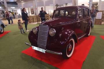 Telde exhibe sus coches clásicos en Alisios (Foto TA)