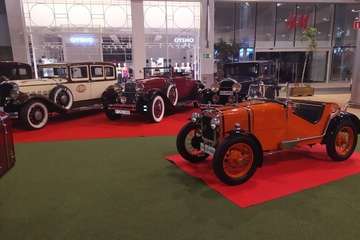 Telde exhibe sus coches clásicos en Alisios (Foto TA)