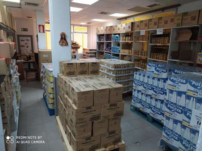 El reparto se efectúa desde un local de la Gerencia de Jinámar (Foto TA)