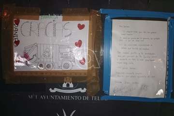 Dibujo de Daniela y carta de agradecimiento de los operarios del servicio de Recogida de Residuos (Foto TA)