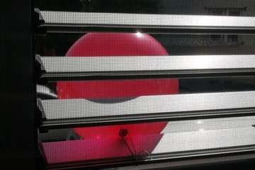 Las viviendas sociales de El Caracol desinfectan las zonas comunes (Foto TA)