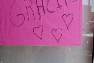 Las viviendas sociales de El Caracol desinfectan las zonas comunes (Foto TA)