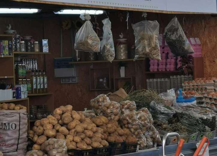 Puesto de papas del Mercado Municipal (Foto TA)