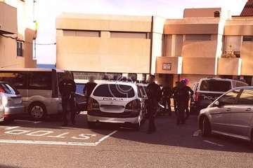 Clavellinas se vuelca con la Policía Nacional (Foto TA)