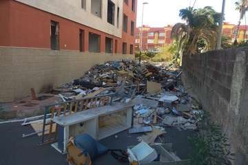 Basura acumulada en diferentes puntos de Telde (Foto TA)
